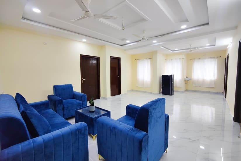 PG and Coliving in Madhuban Chowk (Pitampura) – The Intersection of Rohini and Pitampura