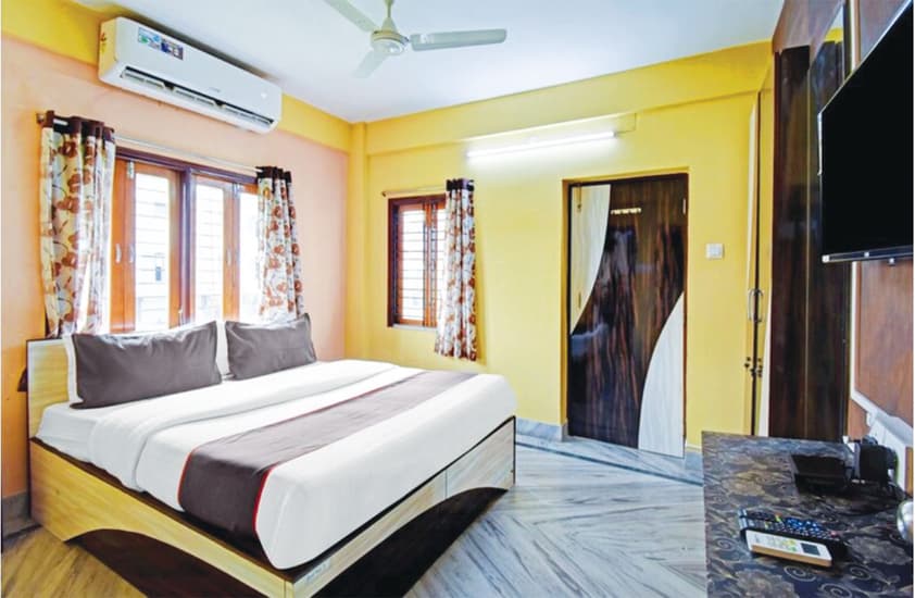 PG and Coliving in Noida Sector 18 (Metro Station) – Living in the "Times Square" of Uttar Pradesh